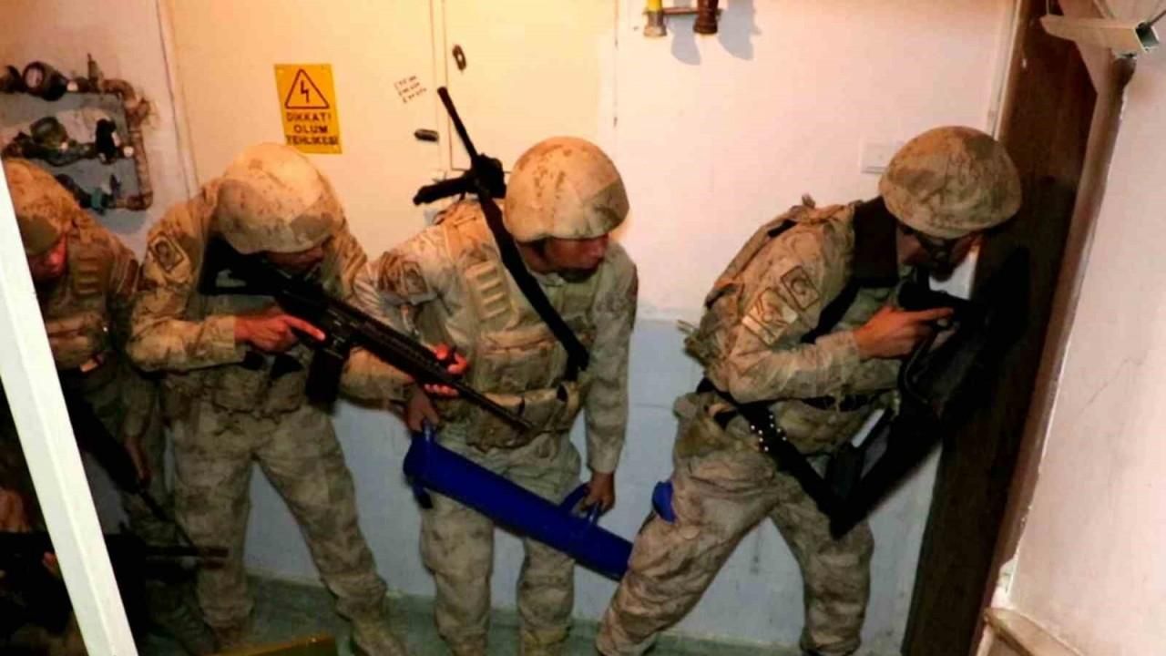 Mersin’de terör örgütlerine operasyon: 5 gözaltı