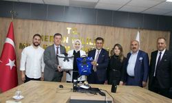 Eski kamyon brandaları çocuklara çanta oldu
