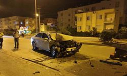 Kontrolden çıkan otomobil, kamyonete çarptı: 2 yaralı