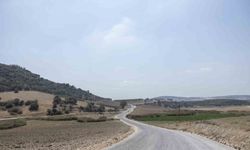 Büyükşehir, Tarsus’ta 5 mahalleyi bağlayan grup yolundaki çalışmasını tamamladı