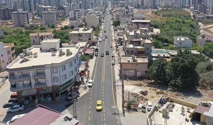 Mersin Büyükşehir Fındıkpınarı Caddesi’nde Yenileme Çalışması Yürütüyor