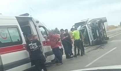 Mersin'de Minibüsün Devrilmesi Sonucu 7 Kişi Yaralandı