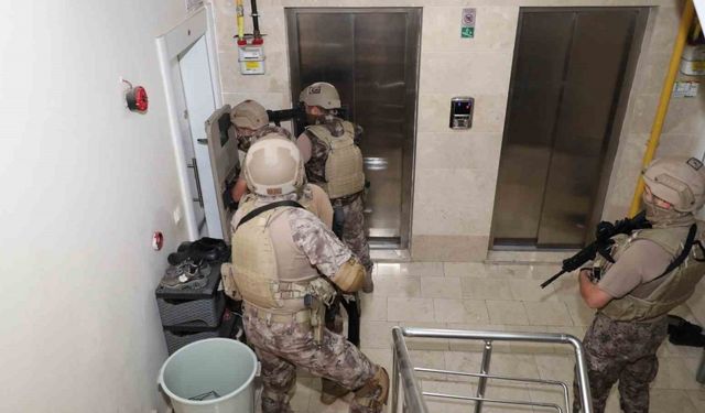 Mersin’de terör örgütlerine operasyon: 6 gözaltı
