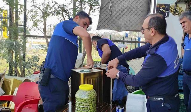Tarsus’ta 350 litre sahte zeytinyağı ele geçirildi