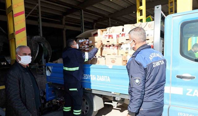 Mersin’de son kullanma tarihi geçmiş 4 bin 700 şişe ketçap ve mayonez ele geçirildi