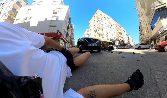 Otomobille çarpışan motosikletli ölümden döndü