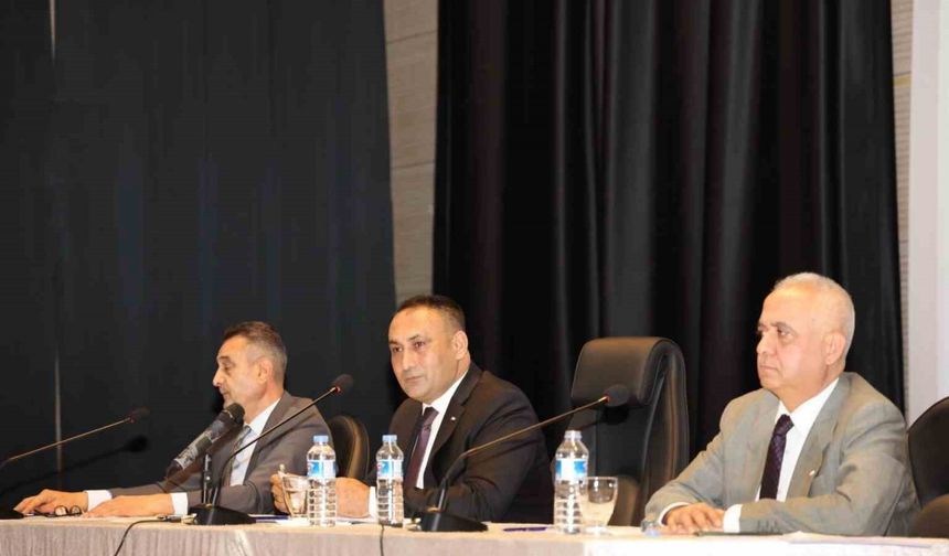 Toroslar Belediye Meclisi, 2023 yılının son toplantısını yaptı