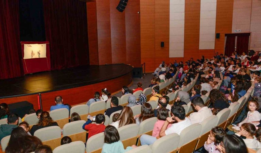 4. Yenişehir Komedi Oyunları Festivali başladı