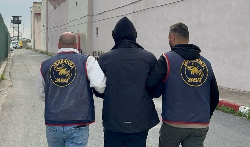 Mersin’de 15 yıl hapis ve 13 ayrı suçtan aranan şahıs yakalandı