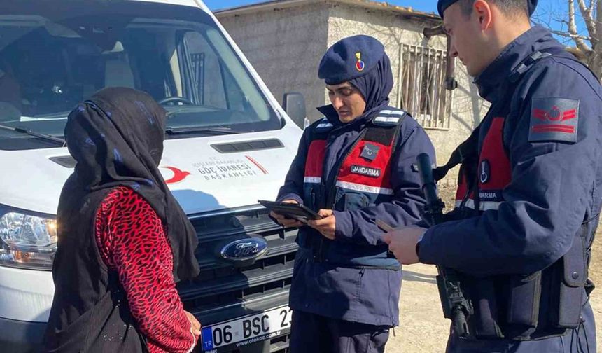 Mersin’de huzur uygulamasında 9 düzensiz göçmen ve 3 organizatör yakalandı
