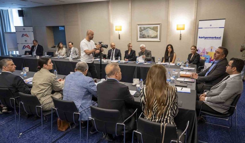 Dijital Dönüşüm ve İnsan Odaklı Liderlik Zirvesi için geri sayım başladı