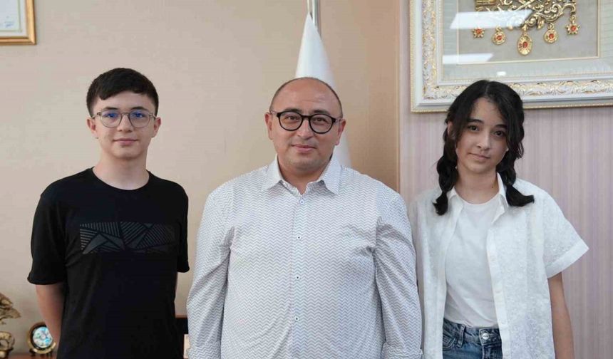 Erdemli Belediyesi Kurs Merkezi  LGS’de iki Türkiye birincisi çıkardı