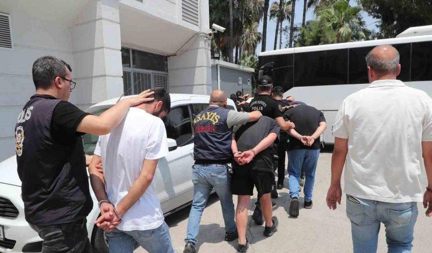 Mersin’de restoranda müzik kavgasının şüphelileri tutuklandı