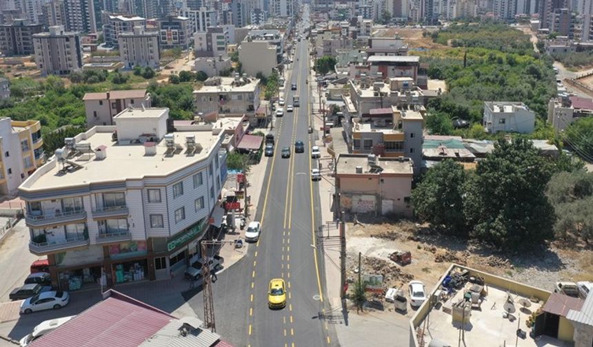 Mersin Büyükşehir Fındıkpınarı Caddesi’nde Yenileme Çalışması Yürütüyor